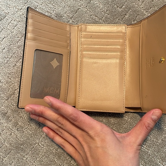 MCM. Made in Korea - Picture 5 of 8